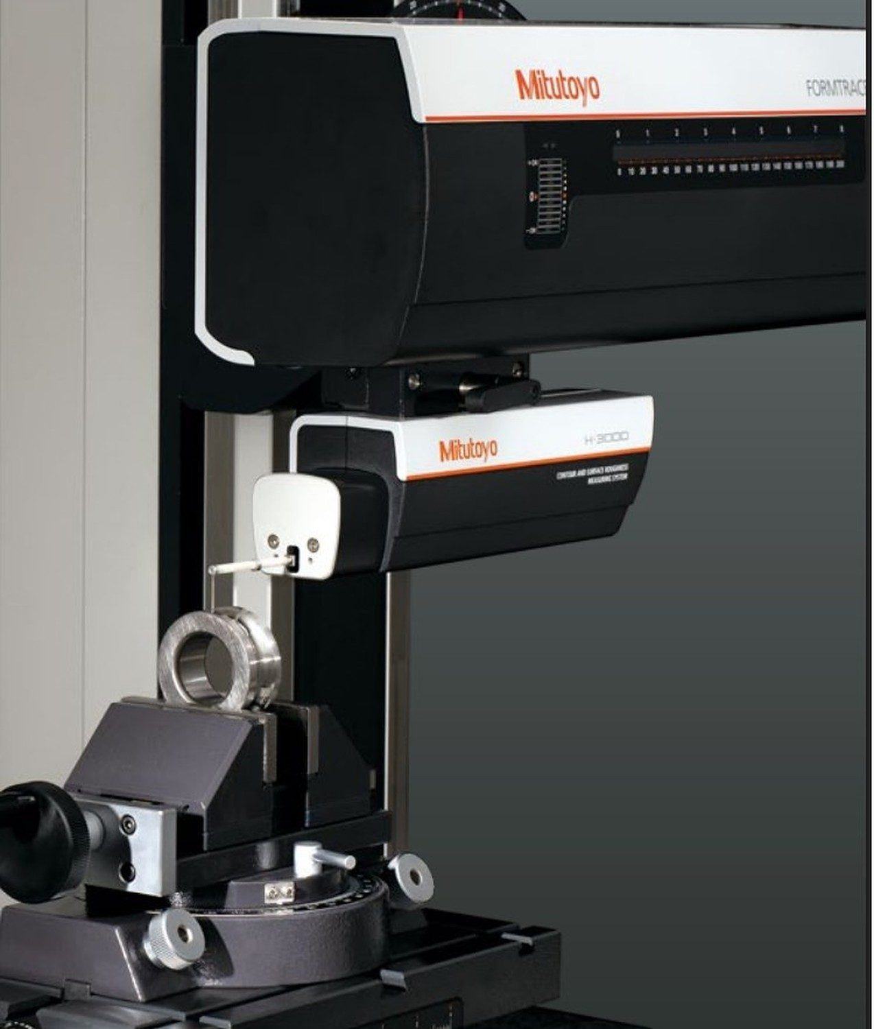 Mitutoyo FORMTRACER Avant Series Contour & Surface Roughness Measuring System
